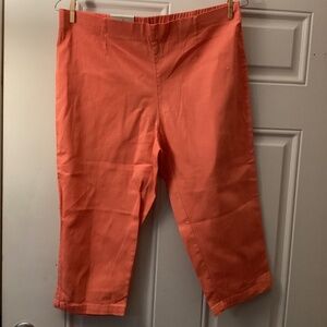 NEW Women’s White Stag Coral Capris Cropped Pants Size 10
